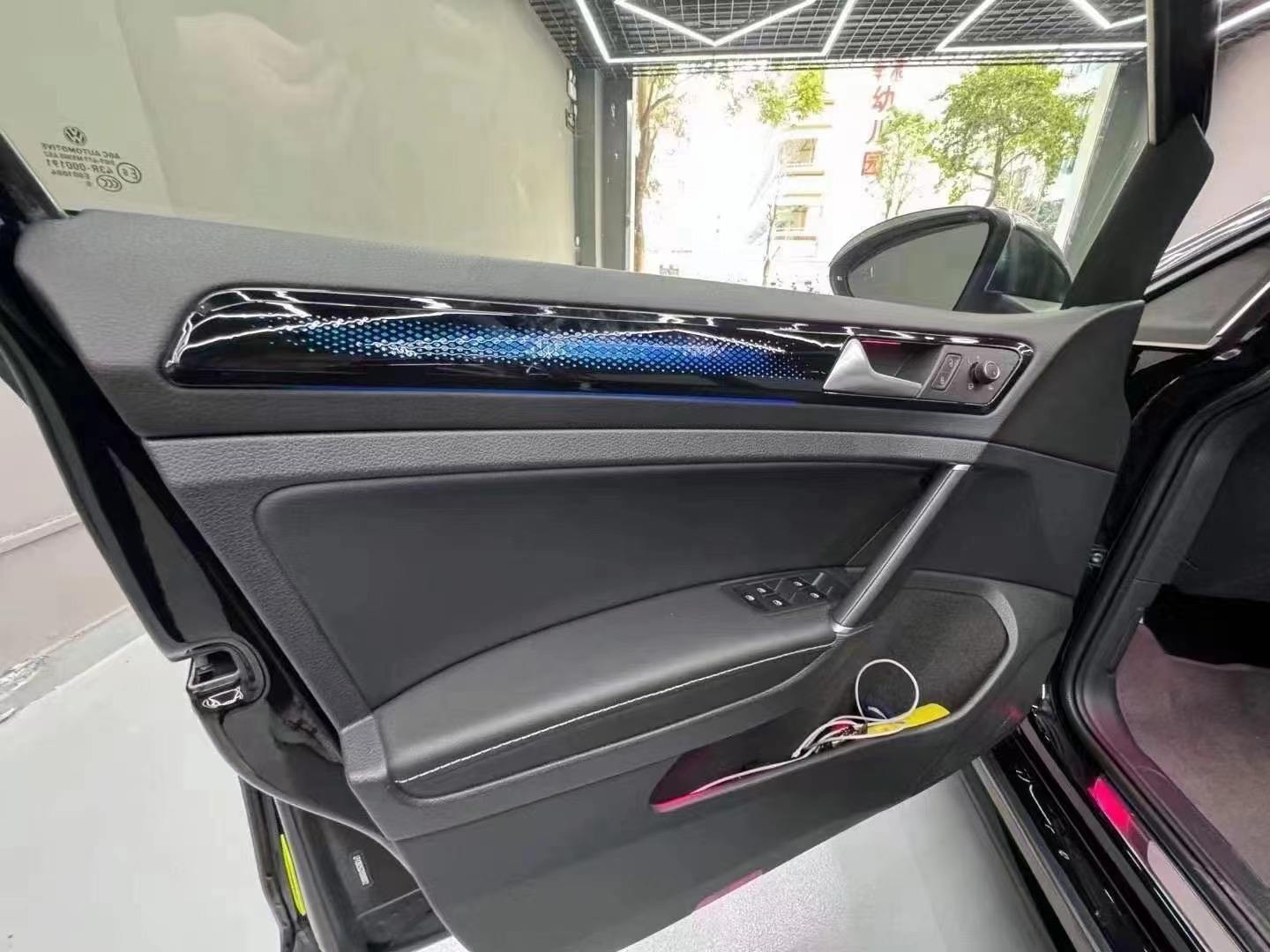 إضاءة محيطية للسيارة 21 في 1 ل - مراجعة Led Ambient Interior Car Lights App Control وسعره